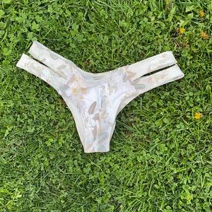 Montce cheeky bottoms